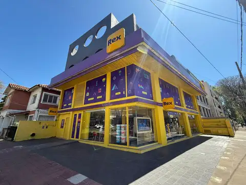 Local en venta, esquina sobre Avenida Libertador,  Martínez