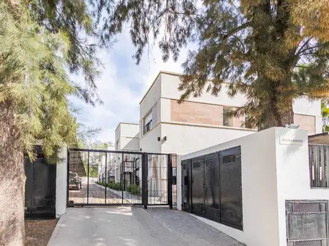 Venta depto 2 amb con patio Green Soul Pilar