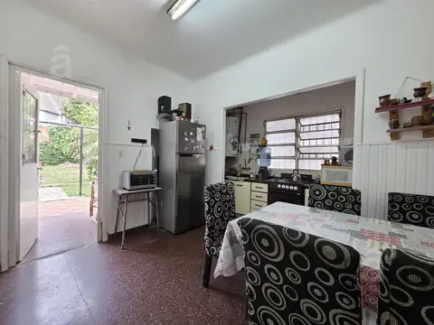 Mitre al 5100 entre Colón y Roca