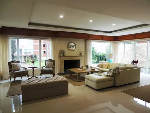 AVDA. ANTONIO CAMACHO