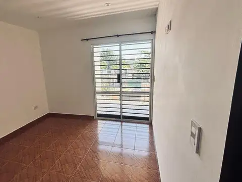 Departamento en Alquiler en Joaquin Gorina, $ 600.000
