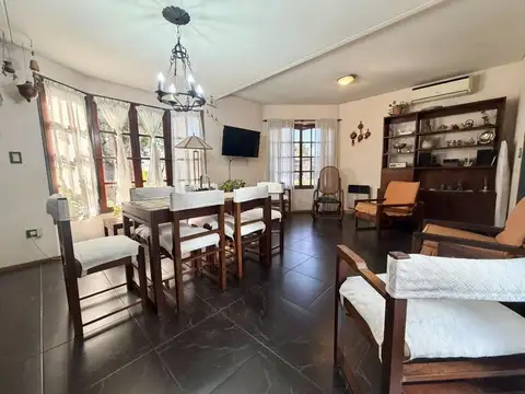 Casa en Venta en Castelar Sur, USD 120.000