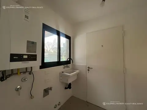 Casa en Venta en Campana, USD 215.000