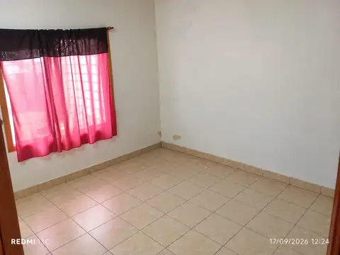 Casa 7 ambientes con 1 baño