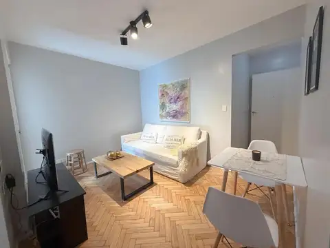 Rodríguez Peña e/ Guido y Vicente Lopez