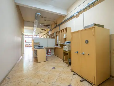 VENTA DE EDIFICIO-LOCAL DE 3 PLANTAS, SÓTANO, TERRAZA, LOTE PROPIO, SIN EXPENSAS-BALVANERA