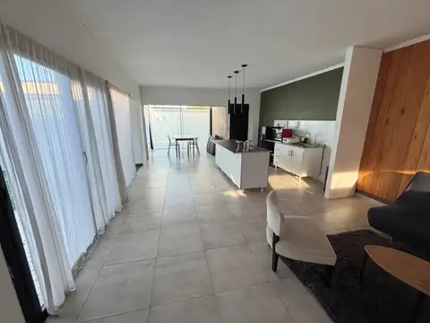 Casa en Venta en Funes Town, USD 126.000