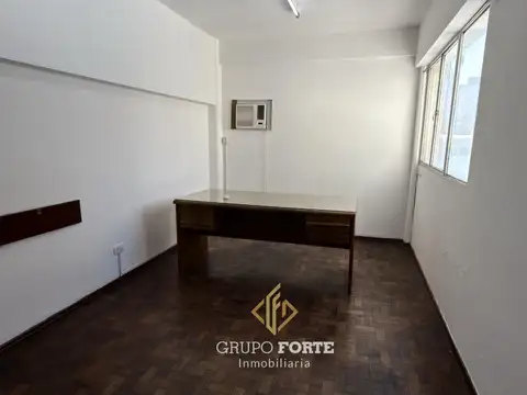 Oficina en Alquiler en Centro, $ 360.000