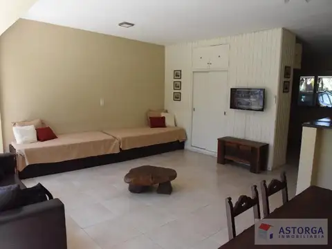 Depto Tipo Casa 2 ambientes con 1 baño