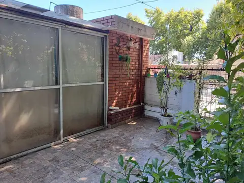 Depto Tipo Casa 5 ambientes con 2 baños