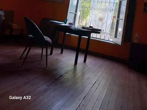 Casa 6 ambientes con 1 baño