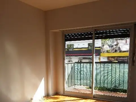 Av Triunvirato 3000, Piso 1