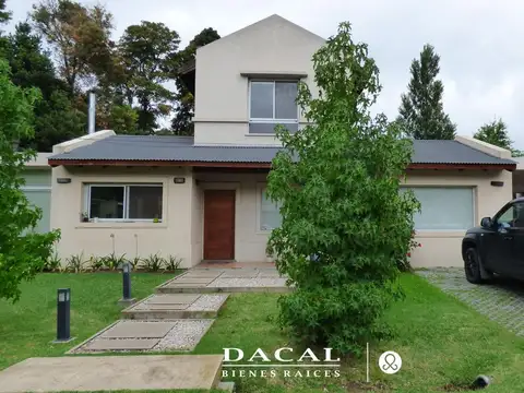 Casa  en venta en Villa Elisa