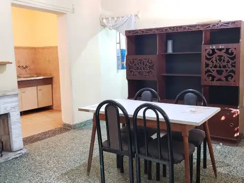 CASA 4 AMB C/ COCHERA PATIO Y TERRAZA. OPORTUNIDAD