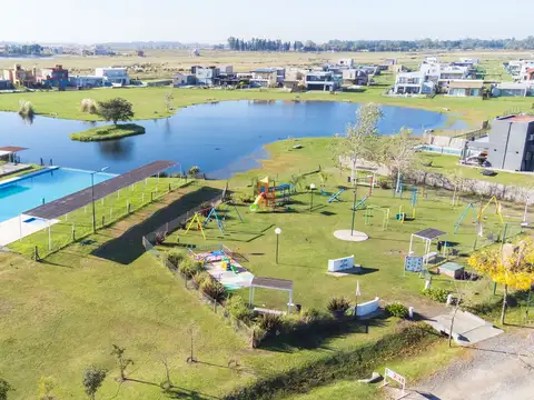 Terreno en Venta en Laguna Azul, USD 16.900