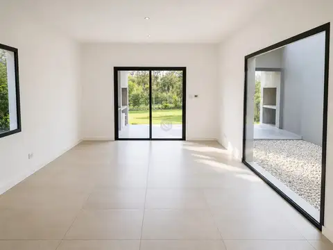 Casa en Venta en Pilar del Este - Santa Guadalupe, USD 190.000