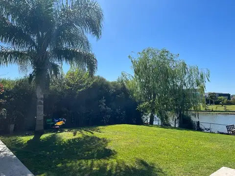 Casa en Venta en El Cantón - Barrio Islas, USD 525.000