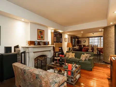 Casa 6 ambientes con 2 baños