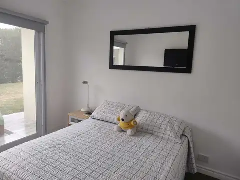 Casa en venta 5 ambientes Pilar del Este c/ pileta