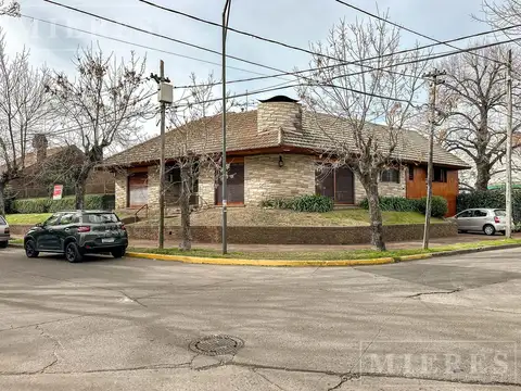 Casa en Venta sobre calle Belgrano, Tigre