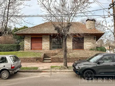 Casa en Venta sobre calle Belgrano, Tigre