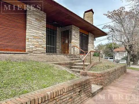 Casa en Venta sobre calle Belgrano, Tigre