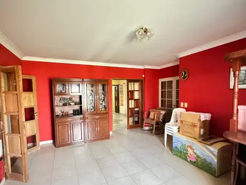 Casa 6 ambientes con 1 baño