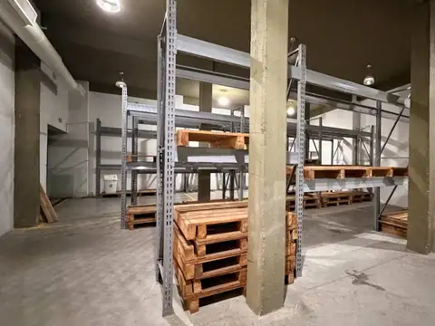 Alquiler depósito c/ oficinas Racks MORON