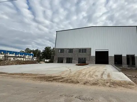 Excelente nave en Polo Ezeiza 3000 mts