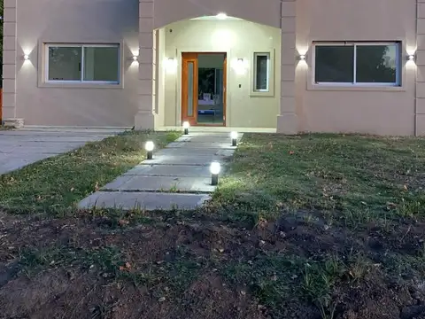 CASA A ESTRENAR EN BARRIO ALTOS DE SAN JOSE