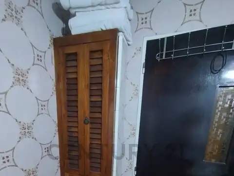 VENTA DE DEPARTAMENTO + SALÓN DE USO COMERCIAL Y/O PROFESIONAL