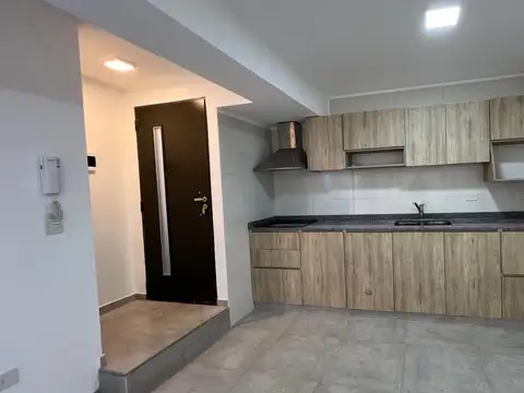 Depto Tipo Casa en Alquiler de Monoambiente