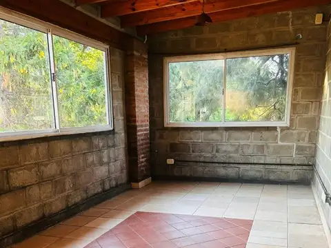 Depto Tipo Casa 4 ambientes con 2 baños