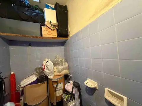 Casa 5 ambientes con 1 baño