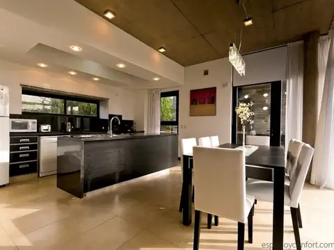 Casa en Venta en Carilo, USD 750.000