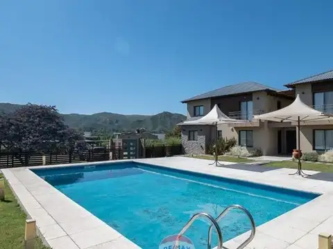 Estanislao del Campo 1000