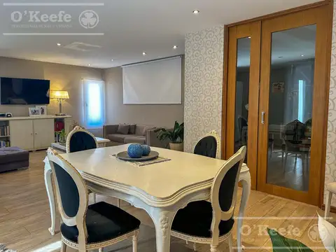 Casa 6 ambientes con 4 baños
