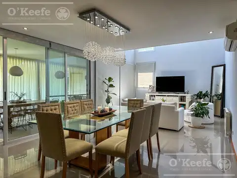 Casa en Venta en Don Bosco, USD 1.200.000