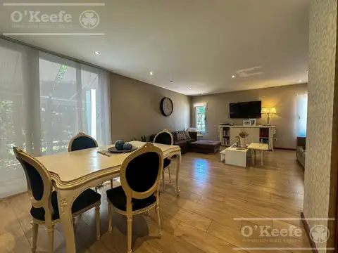 Casa en Venta con 4 cocheras