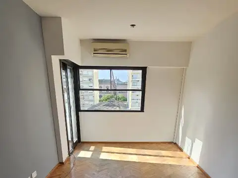 Zuviría 100, Piso 7