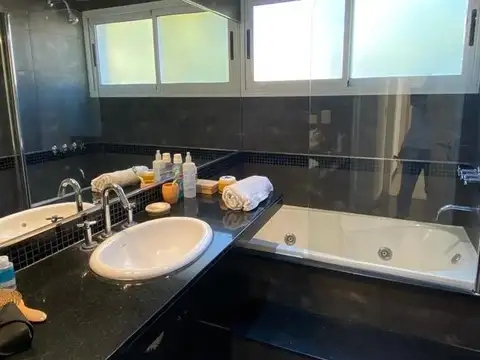 Casa en Venta en Countries y Barrios Cerrados en Escobar, USD 180.000