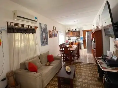 San Martin 2161 - Casa de 2 dormitorios con quincho y parillero