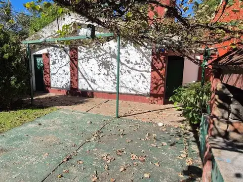 Casa 2 ambientes con 1 baño