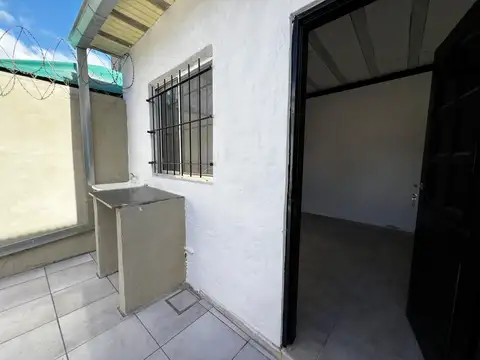 Depto Tipo Casa en Alquiler en San Fernando Vías  /  Panamericana, $ 450.000