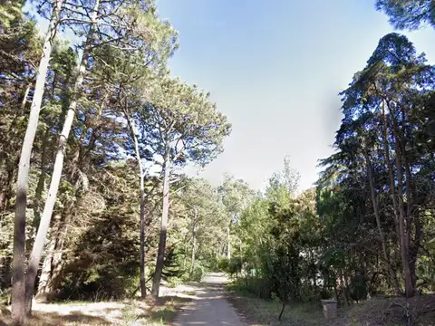 Terreno en  Cariló de 1752m2 sobre Vanguardia