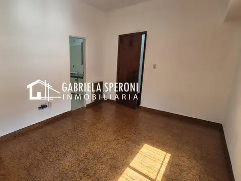 Casa 3 ambientes ALQUILER Banfield