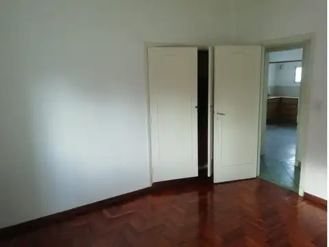 Depto Tipo Casa 3 ambientes con 2 baños