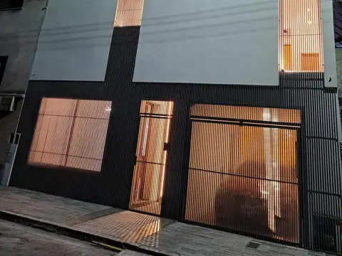 Casa en Venta en Parque Chacabuco, USD 345.000