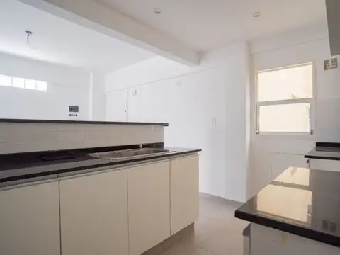 Departamento 4 ambientes con 2 baños