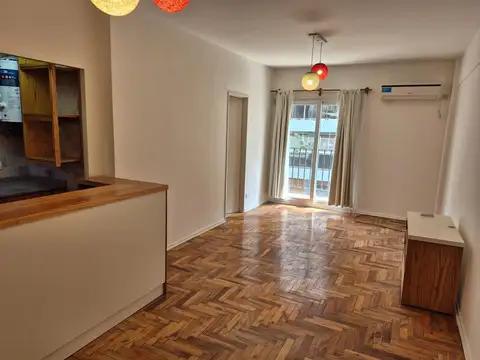 Venta Monoambiente c/balcón Recoleta reciclado